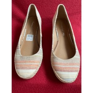 American Eagle striped Wedged shoes